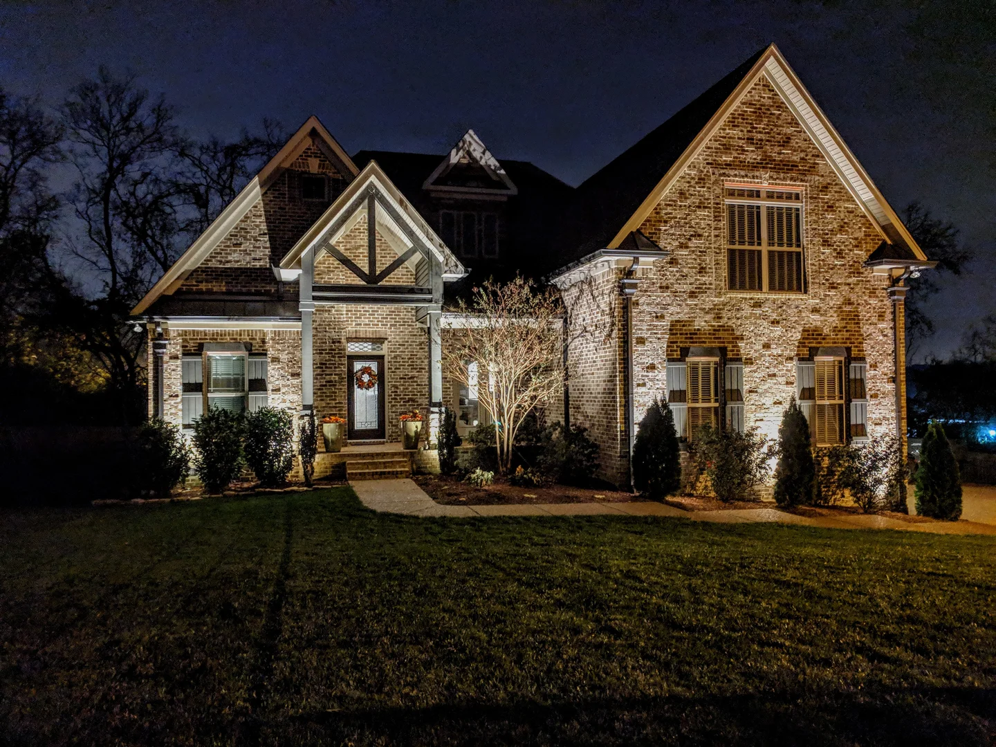 Landscape lighting installed by Pacific Lawn Sprinklers