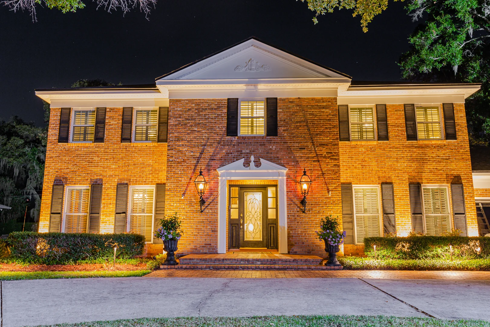 Landscape lighting installed by Pacific Lawn Sprinklers
