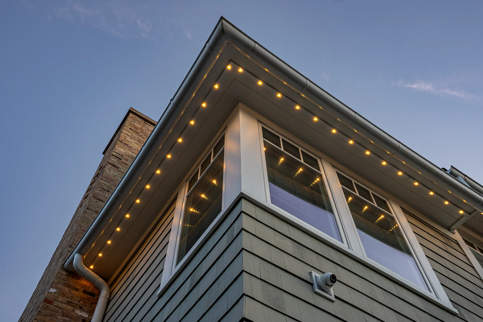 Permanent outdoor lighting installed by Pacific Lawn Sprinklers